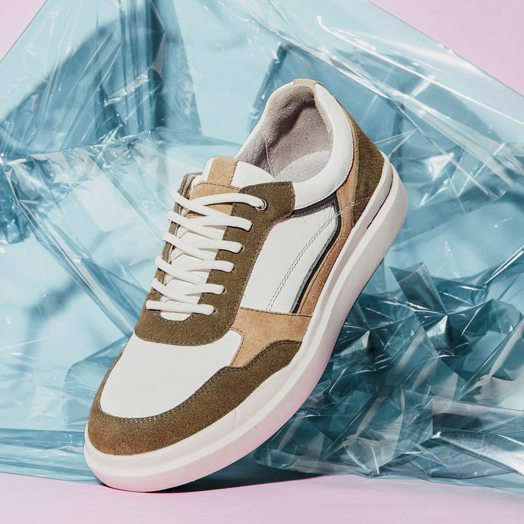 metro cover shoot for catalouge v)-2